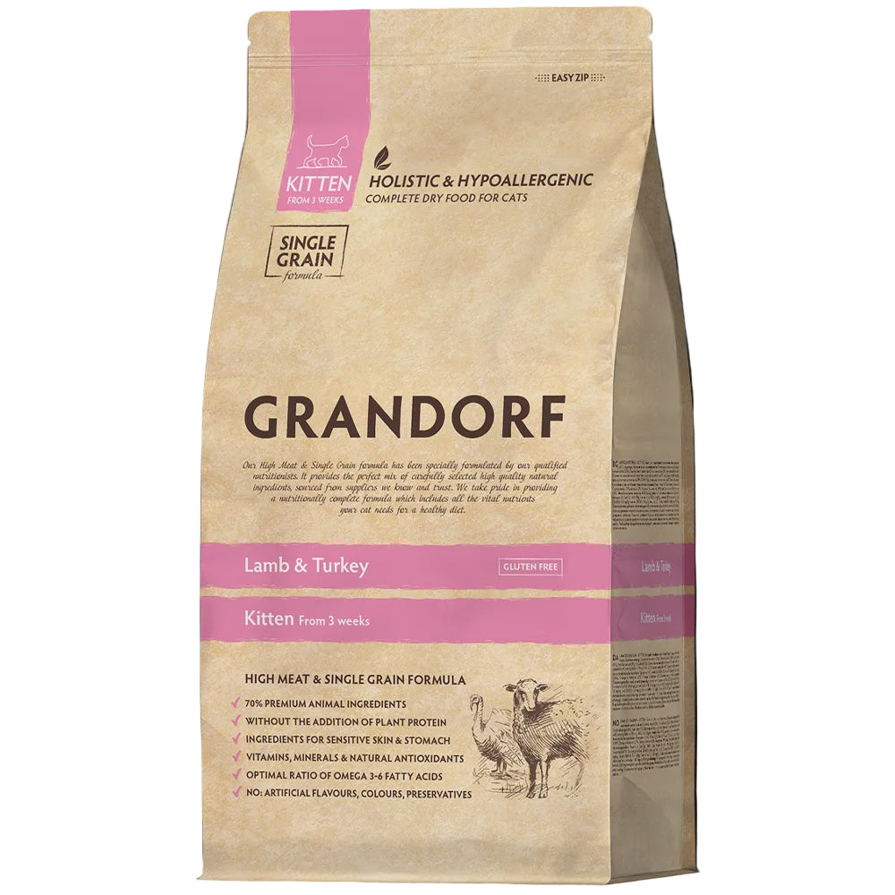 Bag of Grandorf kitten dry cat food with lamb and turkey flavor, 8 kg bag showing the product packaging.
