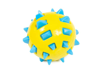 Farm Company spiky bite toy ball with squeaker for pets, 12.5 cm, durable accessories for dogs and playful outdoor fun.