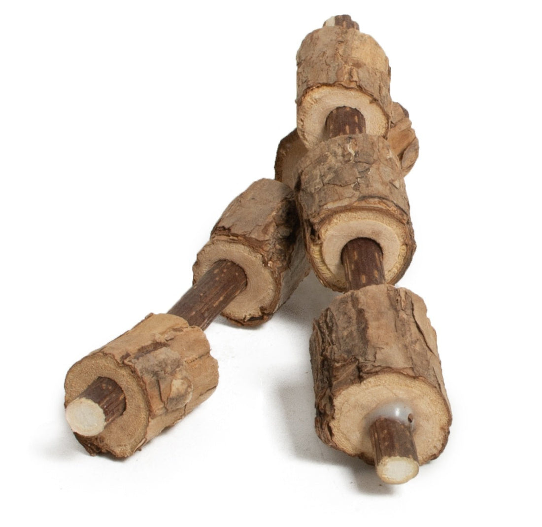 Farm Company green Matatabi cat toy skewer in blister pack, pet accessory designed to entertain cats with natural scent and texture.