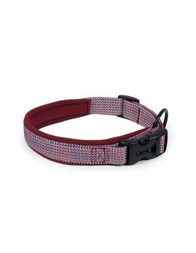 Farm Company nylon deluxe dog collar in burgundy, 15mm wide, 35cm long, featuring durable nylon material and adjustable design.