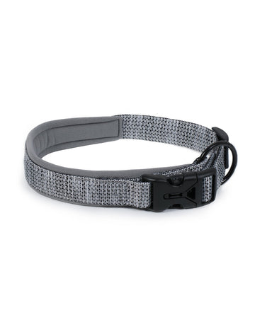 Farm Company nylon deluxe dog collar in silver, XL size, 25mm wide, 68cm length, durable and adjustable for large dogs.
