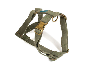 Farm Company Green Soybean adjustable dog harness in olive green, 2x40-50cm, with control strap and chest plate for dogs.