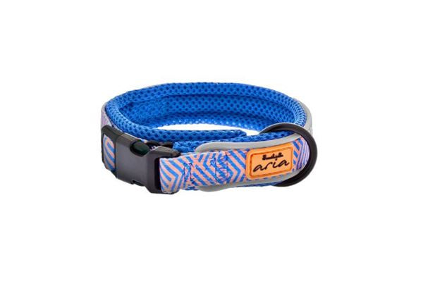 Blue Ferribiella M Air Necklace for pets, adjustable 35-45cm, lightweight accessories for animals, shown on a pet collar.
