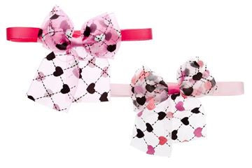 Ferribiella Cuori Bow Tie cat collar featuring a stylish heart pattern, designed for comfort and elegance for feline pets.