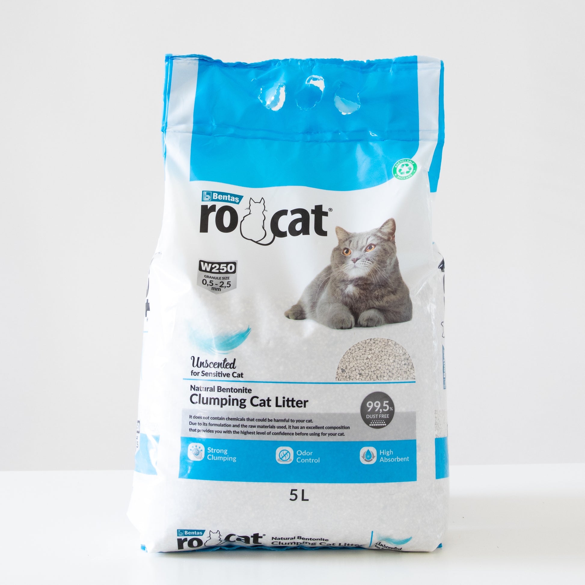 RoCat Unscented Cat Litter 5L, light-colored, granular cat litter for odor control and absorption.