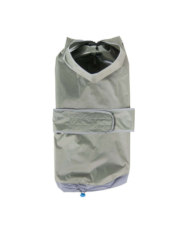Yellow Free Sprit SempreConTe raincoat for pets, size 45, by Farm Company, shown on a pet in outdoor setting.